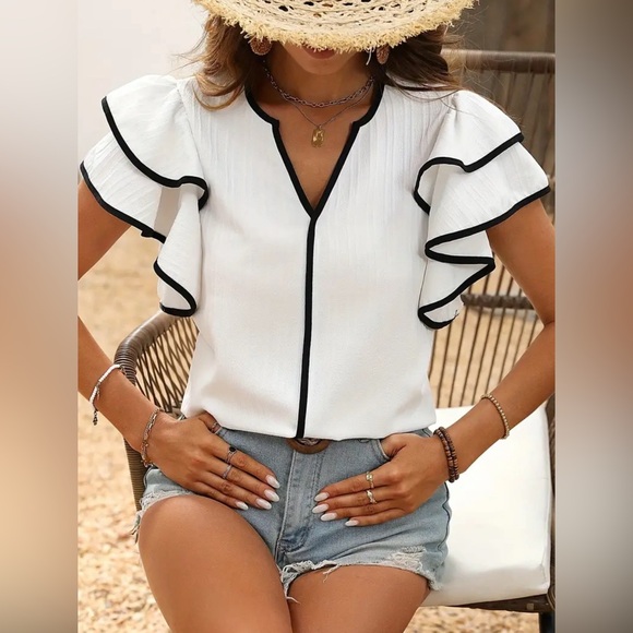 Chic Ruffle Trim Blouse with Contrast Detail - Flattering Notched Collar - Picture 3 of 5